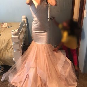 Prom dress! Never worn !